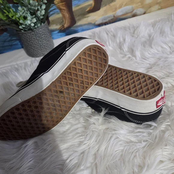 Vans Black Canvas Sneakers - Picture 5 of 5